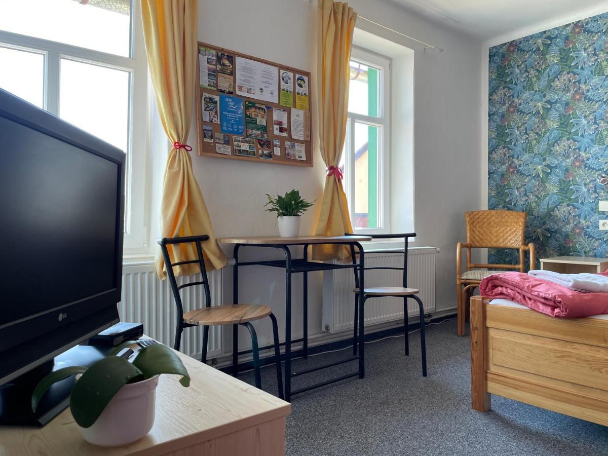 Penzion Slunecnice Dvůr Králové nad Labem Екстериор снимка