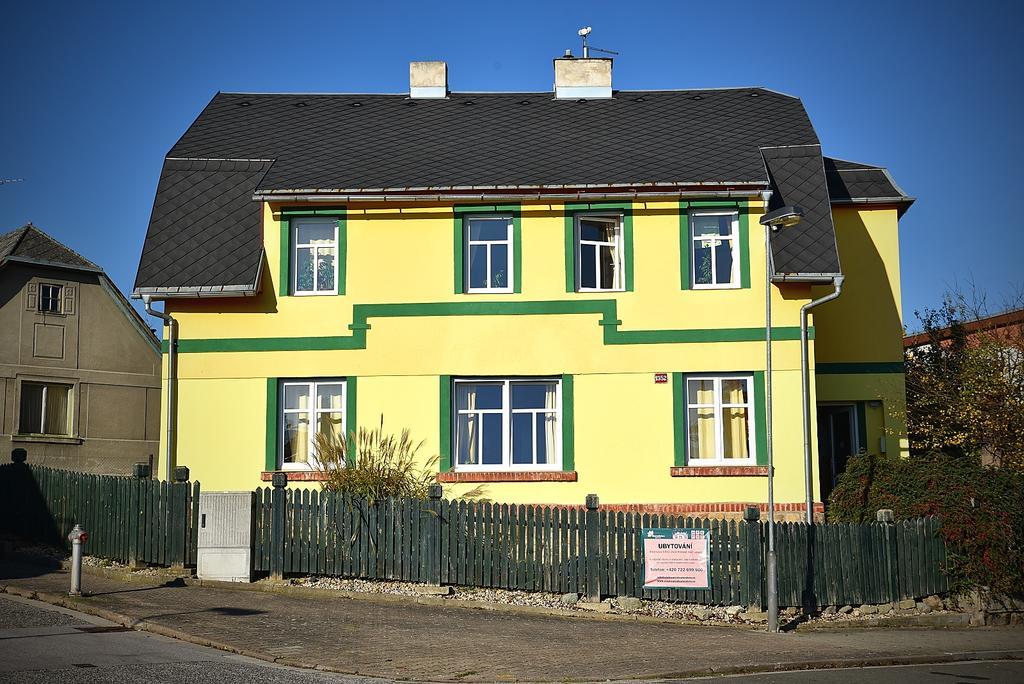 Penzion Slunecnice Dvůr Králové nad Labem Екстериор снимка
